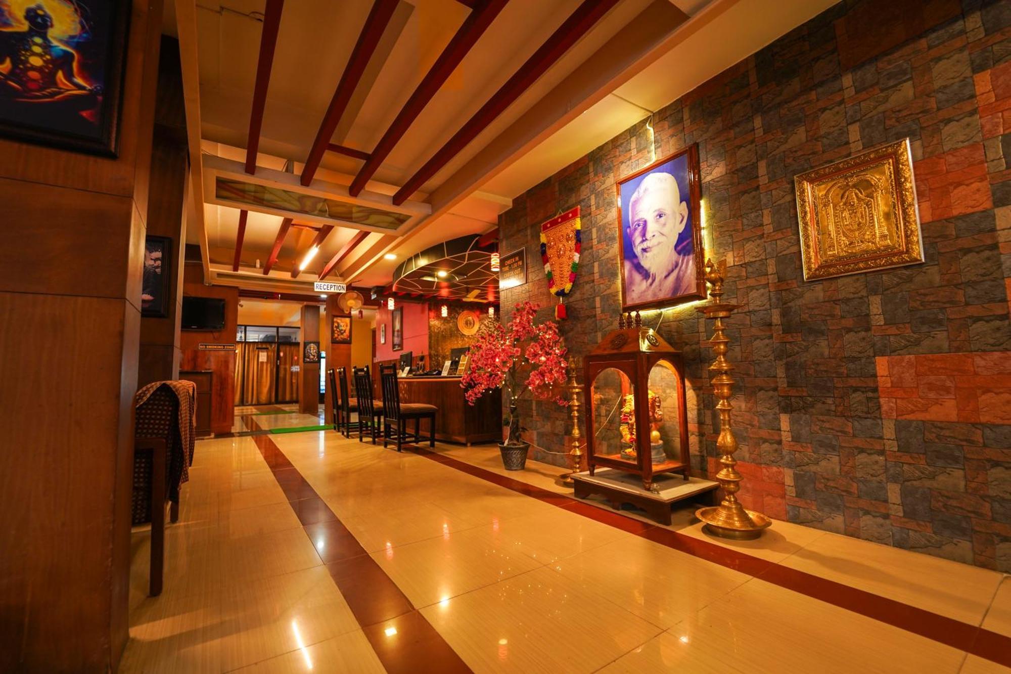 Appartement Ramana Towers à Tiruvannāmalai Extérieur photo