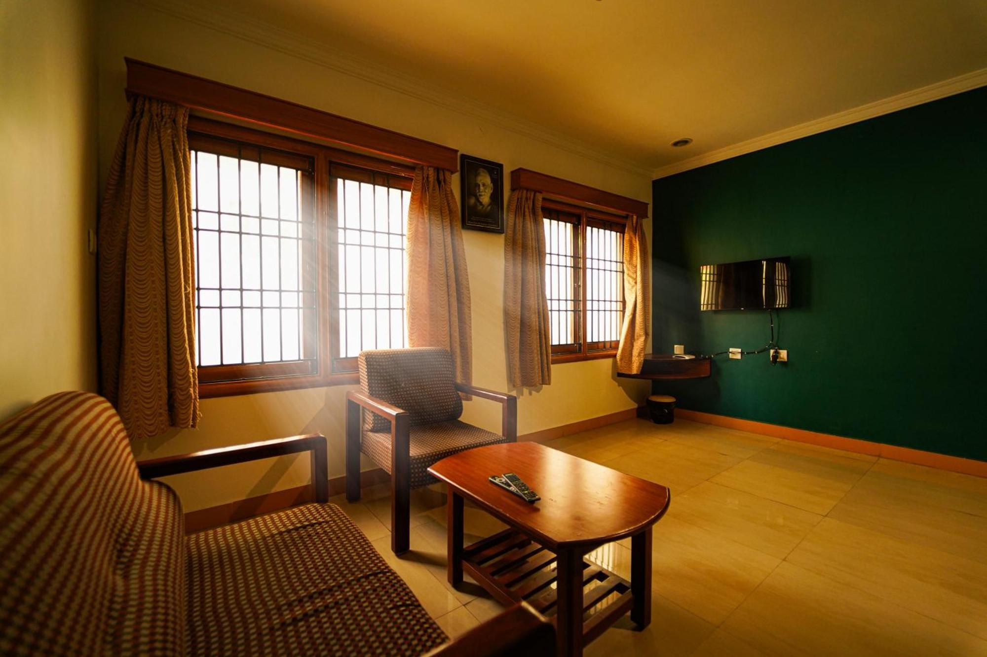Appartement Ramana Towers à Tiruvannāmalai Extérieur photo